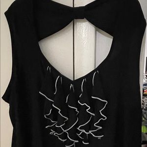 Woman sleeveless top